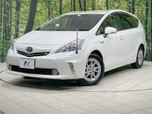 2013 Toyota PRIUS α