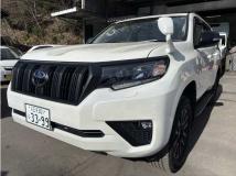 2023 Toyota Land Cruiser Prado