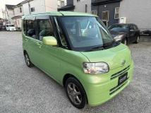 2011 Daihatsu Tanto