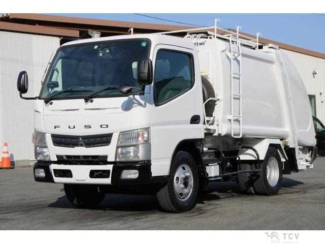 2015 Mitsubishi Canter