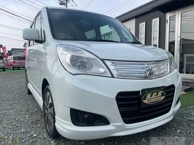 2015 Mitsubishi Delica