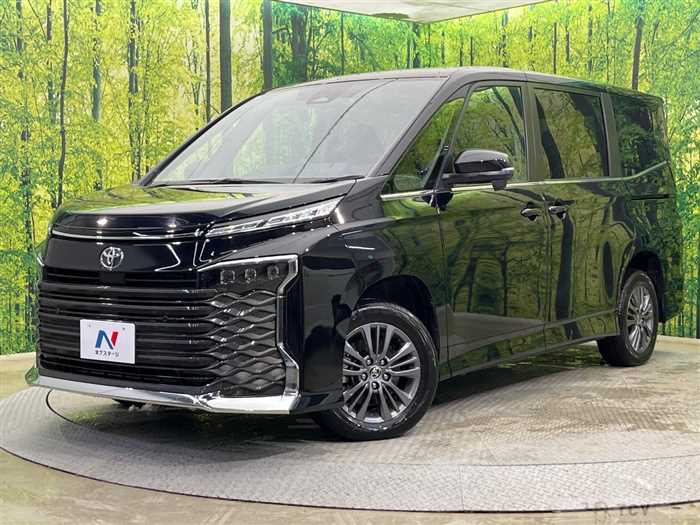 2025 Toyota Voxy