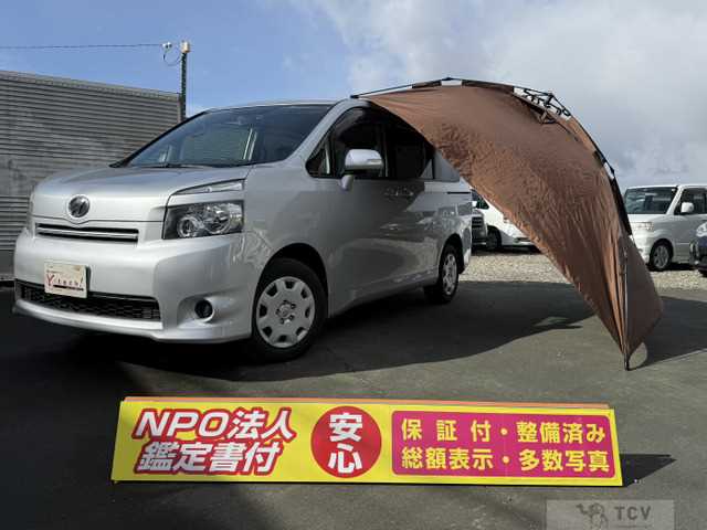 2009 Toyota Voxy