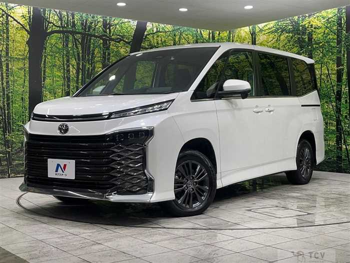 2025 Toyota Voxy