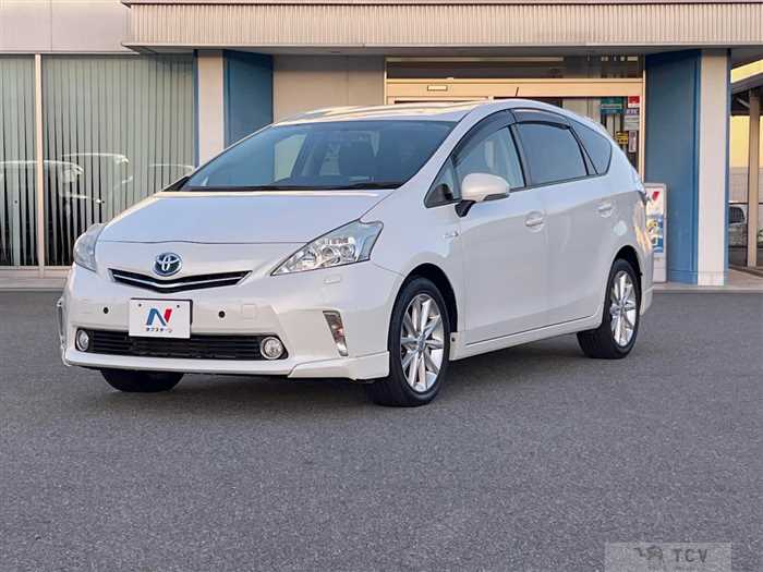 2013 Toyota PRIUS α