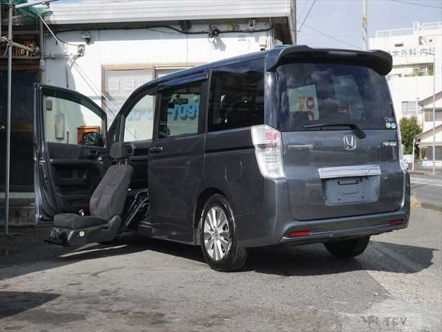 2011 Honda Step WGN