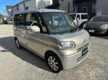 2010 Daihatsu Tanto