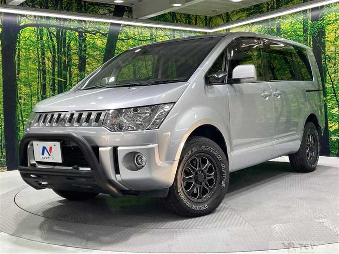 2016 Mitsubishi Delica D5