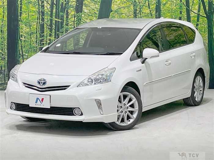 2013 Toyota PRIUS α