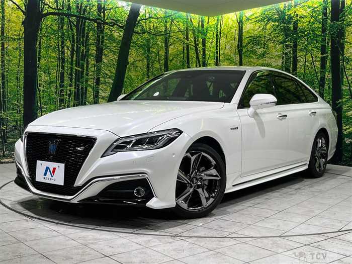 2019 Toyota Crown Hybrid