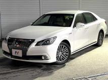 2015 Toyota Crown Majesta