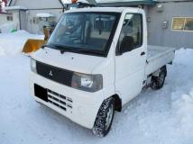 2004 Mitsubishi Minicab Truck