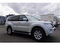2013 Mitsubishi Pajero
