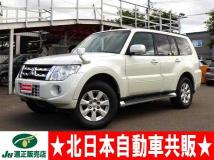 2013 Mitsubishi Pajero