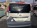 2011 Nissan Serena