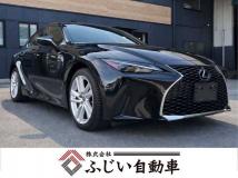 2021 Lexus IS