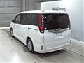 2016 Toyota Noah