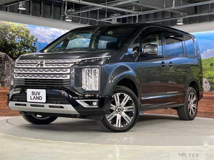2022 Mitsubishi Delica D5