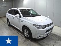 2013 Mitsubishi OUTLANDER PHEV
