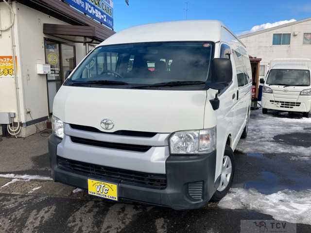 2016 Toyota Hiace Commuter
