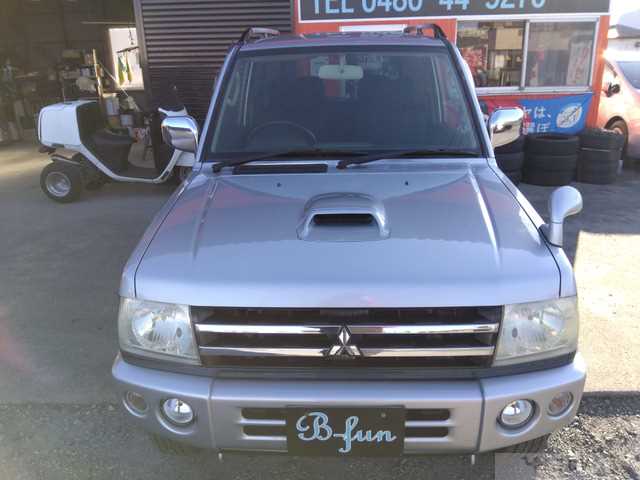 2006 Mitsubishi Pajero Mini