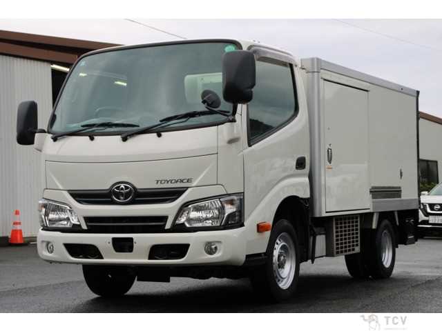 2017 Toyota Toyoace