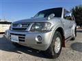 2004 Mitsubishi Pajero