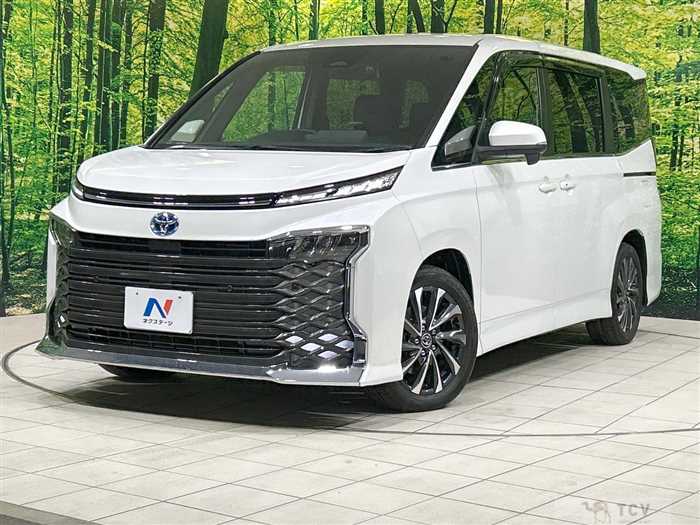 2022 Toyota Voxy