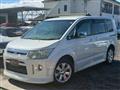 2010 Mitsubishi Delica D5