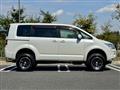 2018 Mitsubishi Delica D5