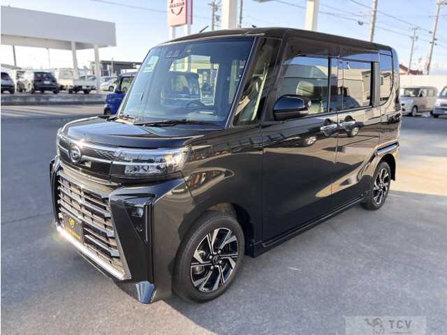 2022 Daihatsu Tanto Custom