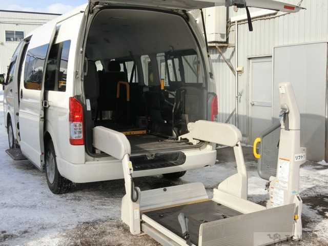 2016 Toyota Hiace Commuter