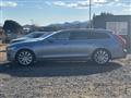 2017 Volvo V90