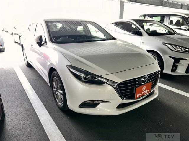 2017 Mazda Axela