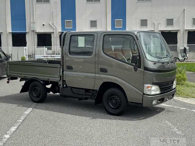 2004 Toyota Dyna Truck