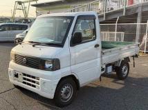 2003 Nissan Clipper Truck