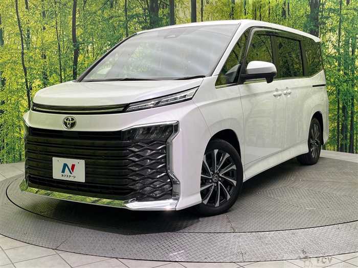 2022 Toyota Voxy