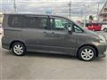 2009 Toyota Noah