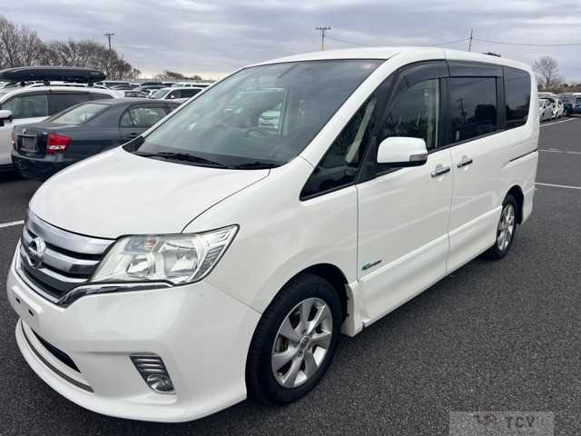 2013 Nissan Serena