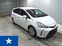 2015 Toyota PRIUS α