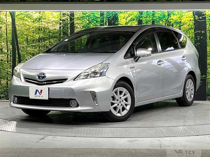 2013 Toyota PRIUS α