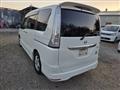 2012 Nissan Serena