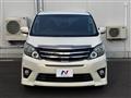 2013 Toyota Alphard