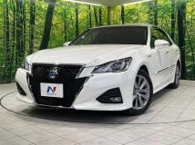 2016 Toyota Crown Hybrid