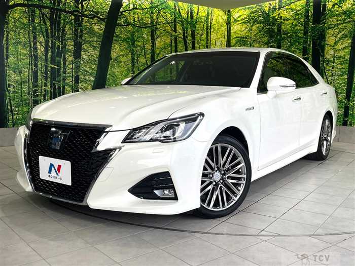 2016 Toyota Crown Hybrid