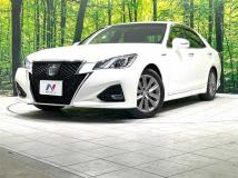 2017 Toyota Crown Hybrid