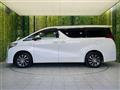 2017 Toyota Alphard Hybrid