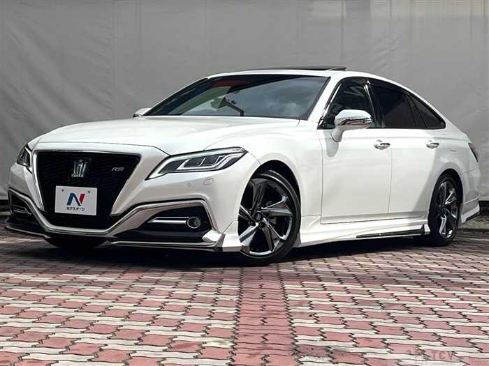 2019 Toyota Crown Hybrid
