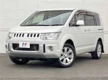 2015 Mitsubishi Delica D5