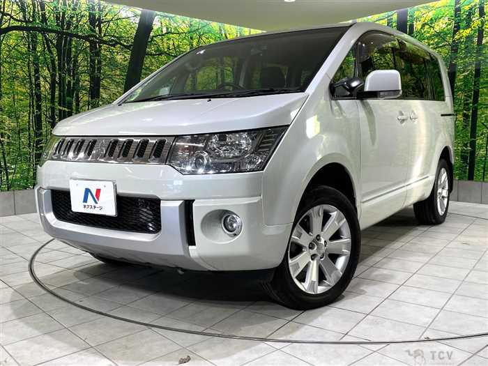 2018 Mitsubishi Delica D5